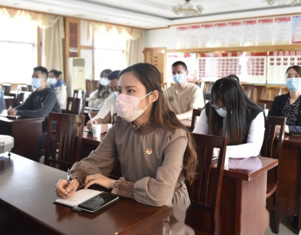 某书记分析出身寒门的公务员为何晋升慢？