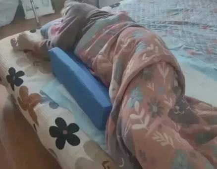 發現一個悲哀的現象：中國的長壽老人，幾乎都是子女用生命在托舉