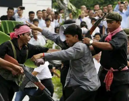 “为了人民”而杀光人民：列入世界遗产的创伤记忆！