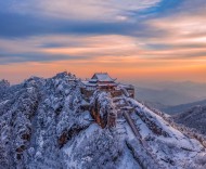 九華山：入山尋慢，聽(tīng)雪滌塵