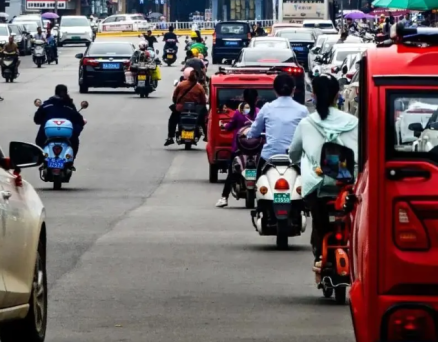 中國(guó)縣鄉(xiāng)，正在發(fā)生一場(chǎng)生活方式的巨變