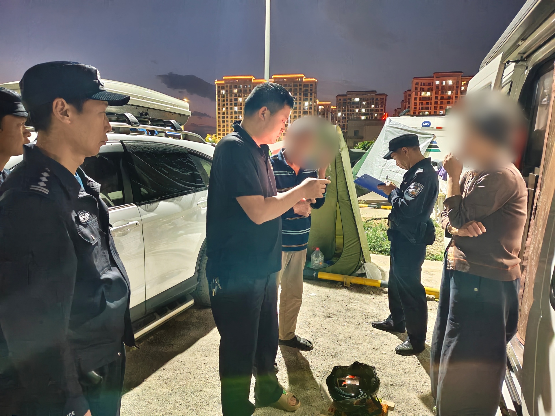 云南公安‖昭通：师徒结对唱“红白脸”，2小时保住50万